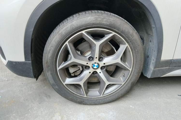 Used BMW X1 2019 xDrive20Li Luxury Model Right Front Wheel Hub