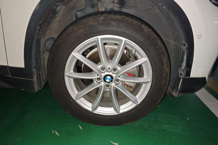 Used BMW X1 2019 sDrive18Li Fashion Model Right Front Wheel Hub