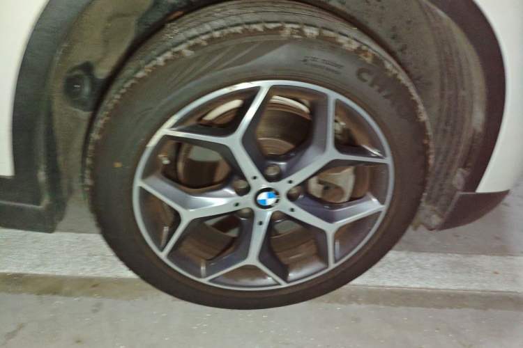 Used BMW X1 2019 xDrive20Li Luxury Model Right Front Wheel Hub