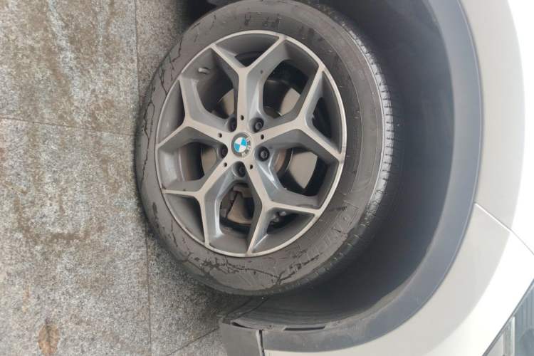 Used BMW X1 2019 xDrive20Li Luxury Model Right Front Wheel Hub