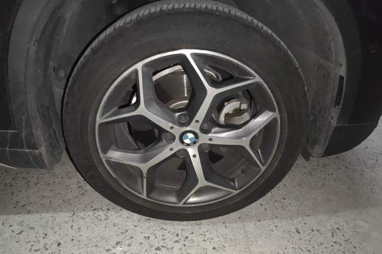 Used BMW X1 2019 xDrive20Li Luxury Model Right Front Wheel Hub