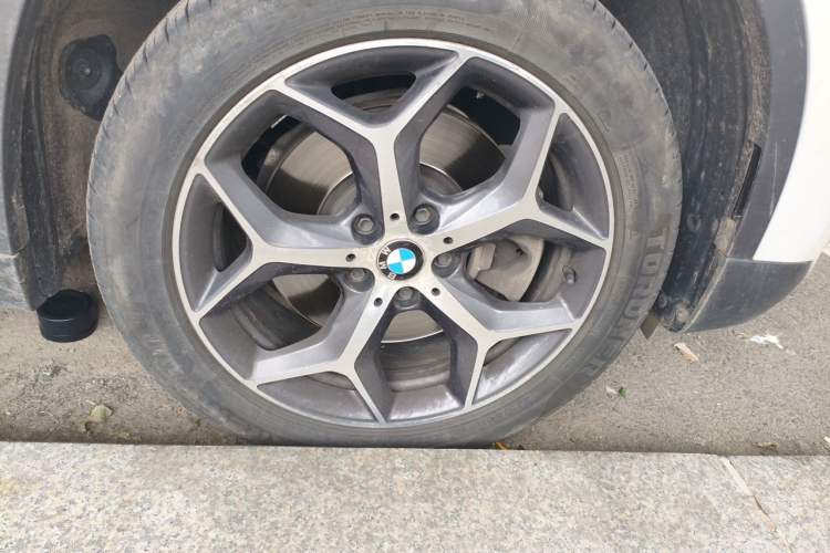 Used BMW X1 2019 xDrive20Li Luxury Model Right Front Wheel Hub