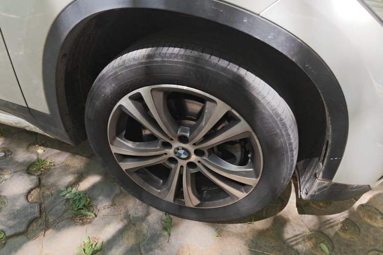 Used BMW X1 2019 xDrive20Li Luxury Model Right Front Wheel Hub
