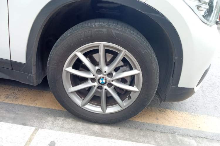 Used BMW X1 2019 sDrive18Li Fashion Model Right Front Wheel Hub