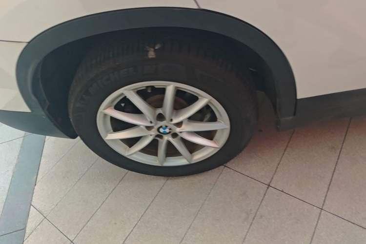 Used BMW X1 2019 sDrive18Li Fashion Model Right Rear Wheel Hub