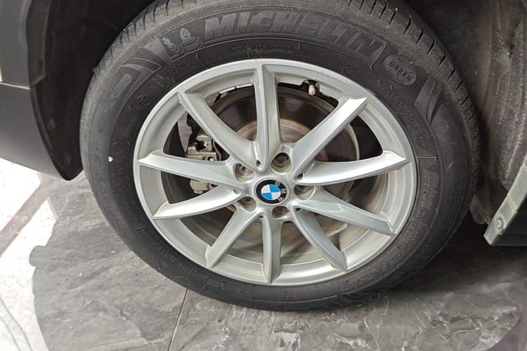 Used BMW X1 2019 sDrive18Li Fashion Model Right Rear Wheel Hub