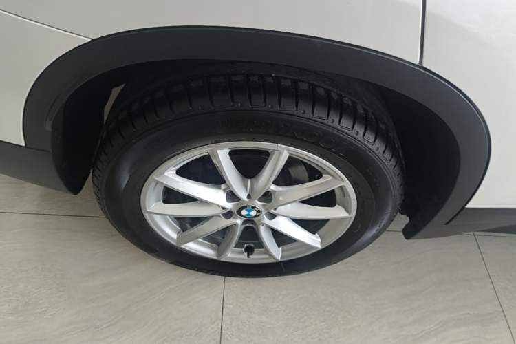Used BMW X1 2019 sDrive18Li Fashion Model Right Rear Wheel Hub
