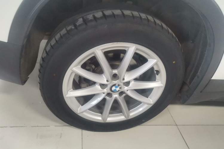 Used BMW X1 2019 sDrive18Li Fashion Model Right Rear Wheel Hub