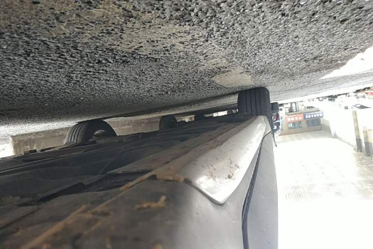 Used BMW X1 2019 sDrive18Li Premium Edition Right Side Sill