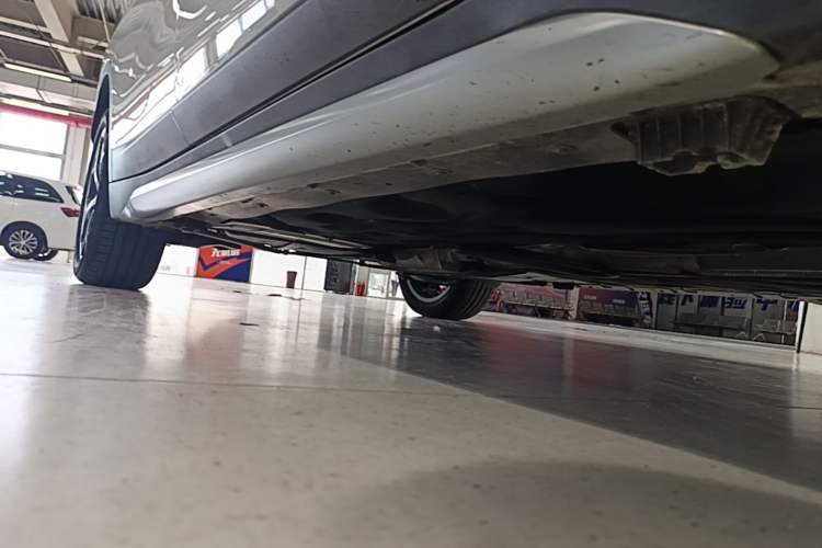 Used BMW X1 2019 sDrive18Li Premium Edition Right Side Sill