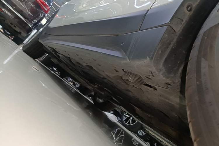 Used BMW X1 2019 sDrive20Li Leading Model Right Side Sill