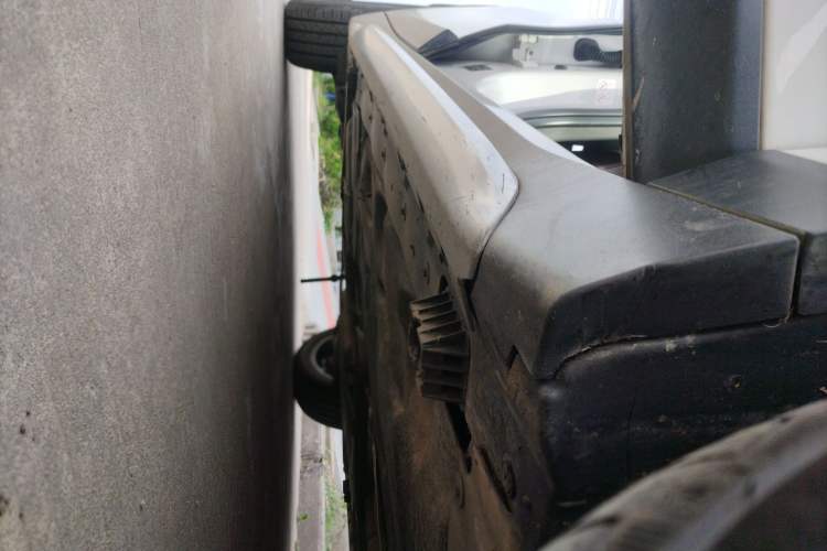 Used BMW X1 2019 sDrive18Li Premium Edition Right Side Sill
