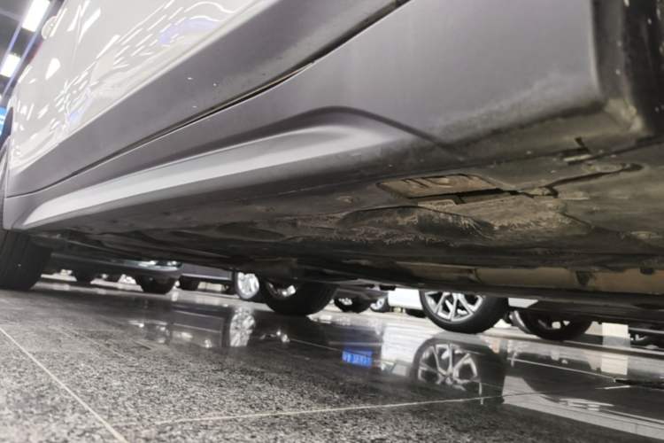 Used BMW X1 2019 sDrive20Li Leading Model Right Side Sill