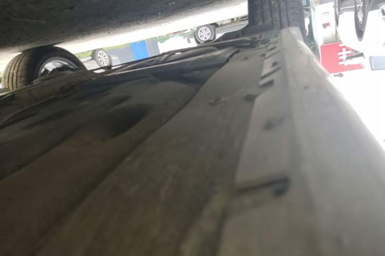 Used BMW X1 2019 sDrive18Li Premium Edition Right Side Sill