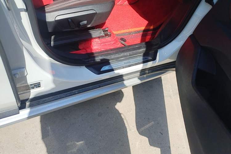 Used BMW X1 2019 sDrive18Li Premium Edition Right Side Sill