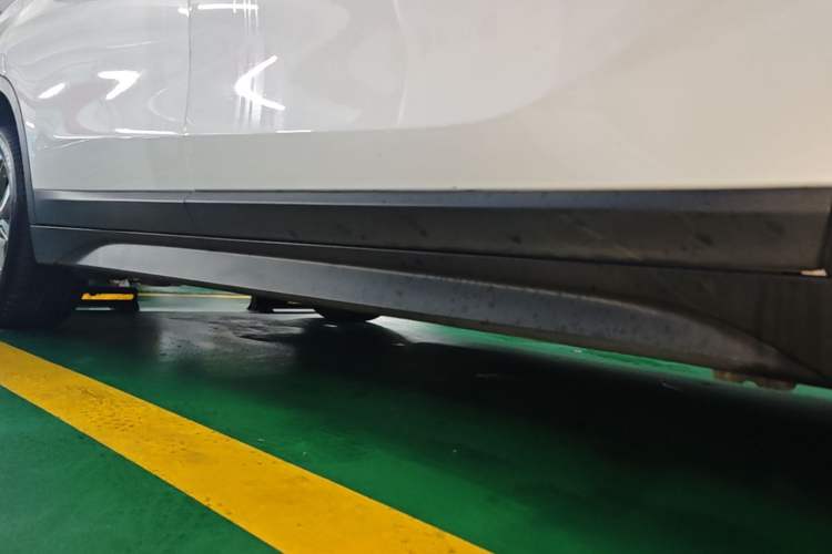 Used BMW X1 2019 sDrive20Li Leading Model Right Side Sill