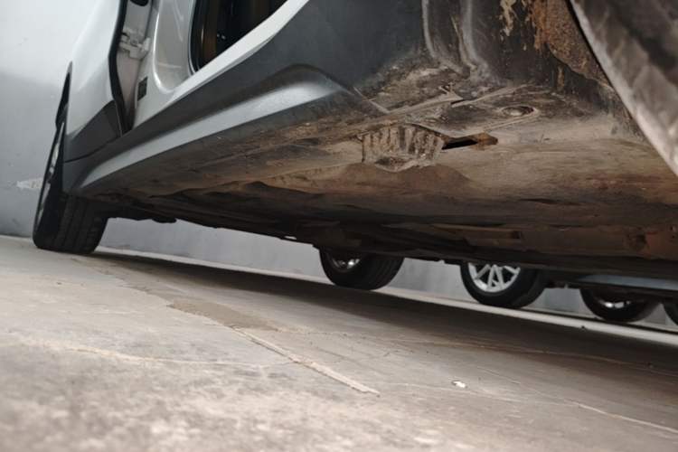 Used BMW X1 2019 sDrive20Li Leading Model Right Side Sill