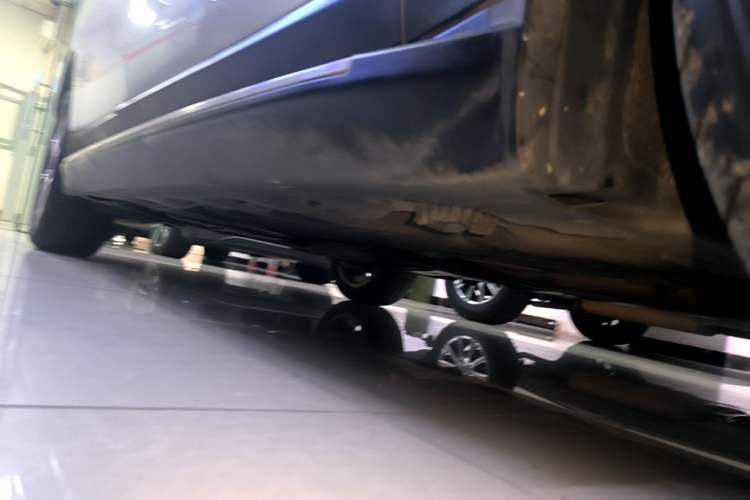 Used BMW X1 2019 sDrive20Li Leading Model Right Side Sill