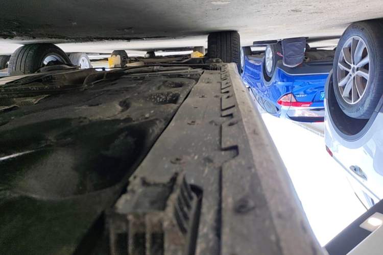 Used BMW X1 2019 sDrive18Li Premium Edition Right Side Sill