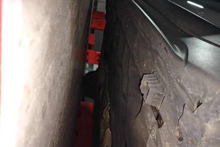 Used BMW X1 2019 sDrive20Li Leading Model Right Side Sill
