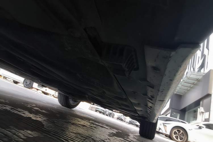 Used BMW X1 2019 sDrive18Li Premium Edition Right Side Sill