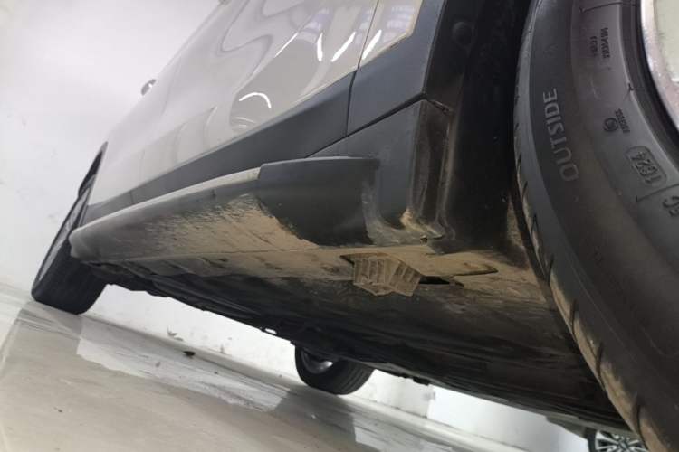 Used BMW X1 2019 sDrive20Li Leading Model Right Side Sill
