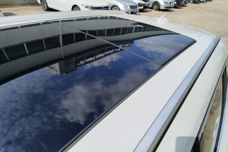Used BMW X1 2019 sDrive18Li Premium Edition Roof