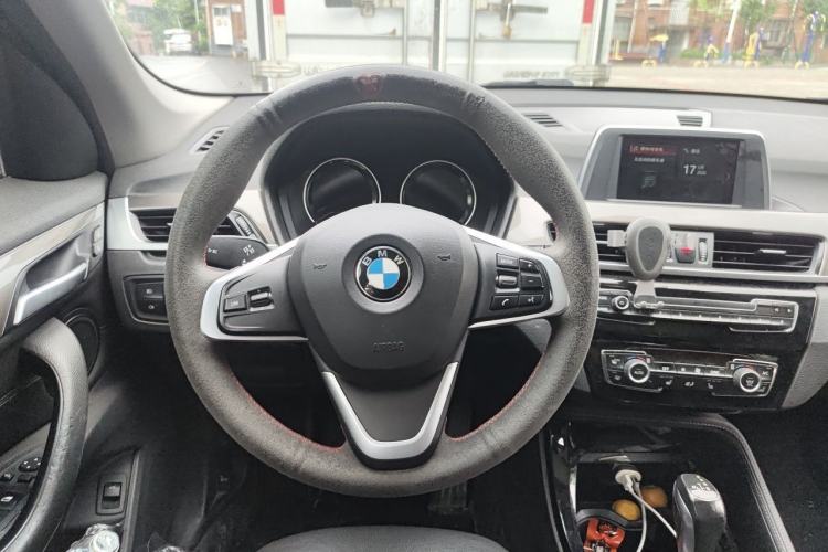 Used BMW X1 2019 sDrive18Li Premium Edition Steering Wheel