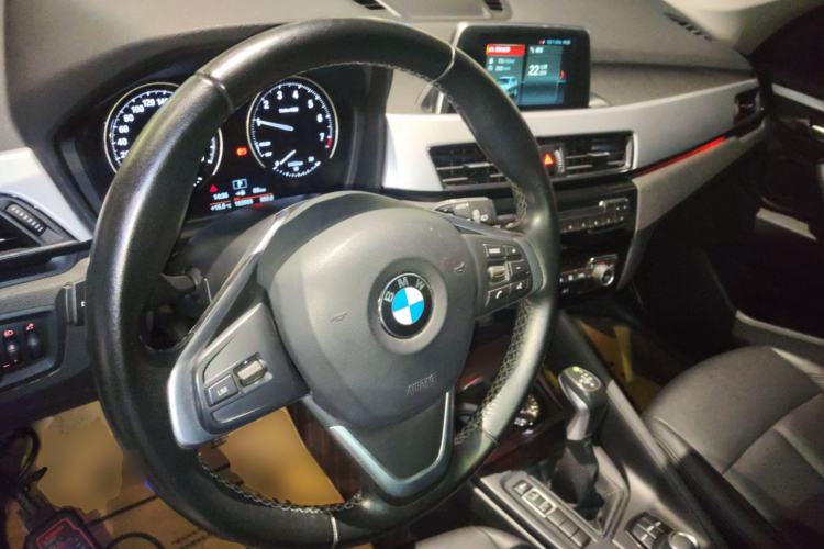 Used BMW X1 2019 sDrive18Li Fashion Model Steering Wheel