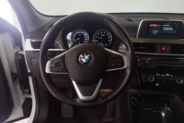 Used BMW X1 2019 sDrive18Li Premium Edition Steering Wheel