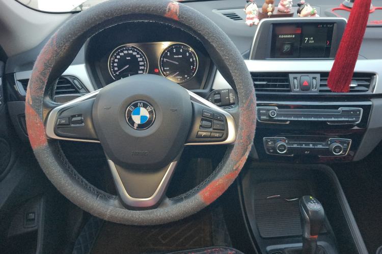 Used BMW X1 2019 sDrive20Li Leading Model Steering Wheel