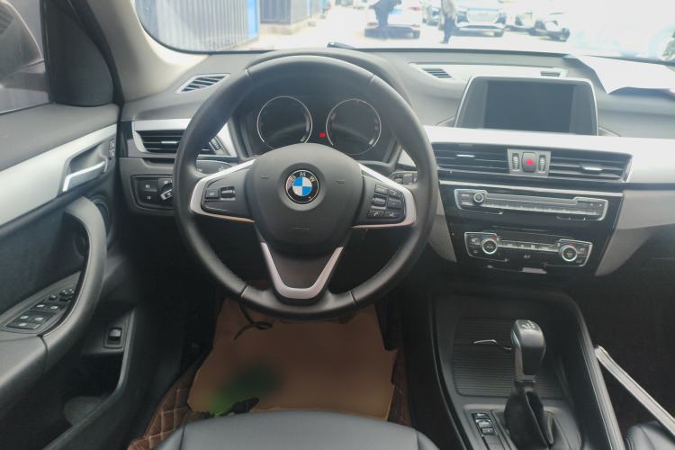 Used BMW X1 2019 sDrive18Li Fashion Model Steering Wheel