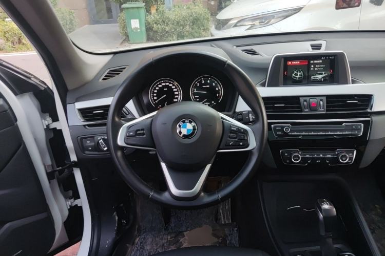 Used BMW X1 2019 sDrive20Li Leading Model Steering Wheel