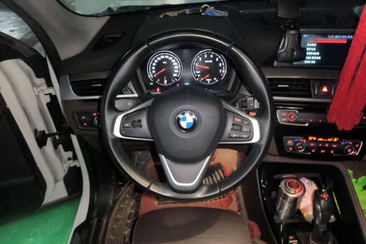 Used BMW X1 2019 sDrive18Li Premium Edition Steering Wheel