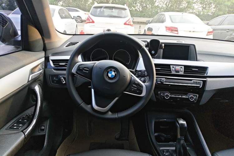 Used BMW X1 2019 sDrive18Li Fashion Model Steering Wheel