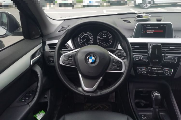 Used BMW X1 2019 sDrive20Li Leading Model Steering Wheel