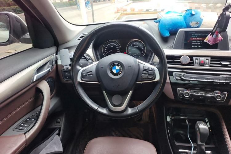 Used BMW X1 2019 sDrive18Li Premium Edition Steering Wheel