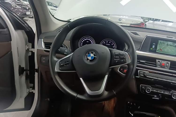 Used BMW X1 2019 sDrive18Li Premium Edition Steering Wheel