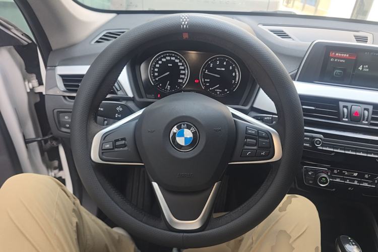 Used BMW X1 2019 sDrive20Li Leading Model Steering Wheel