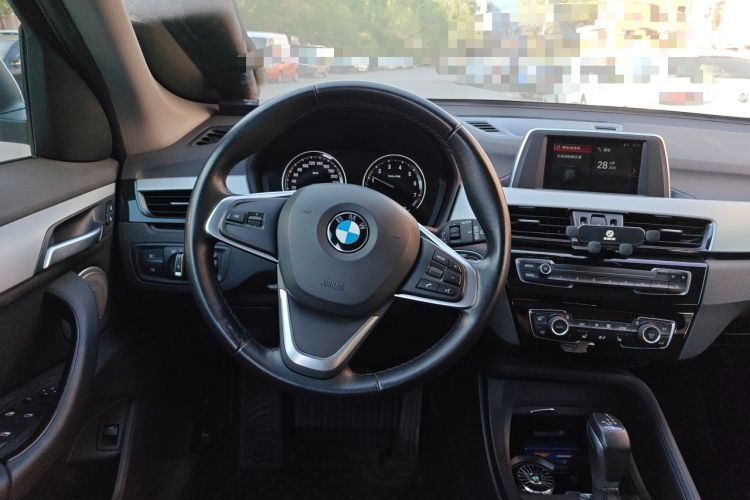 Used BMW X1 2019 sDrive20Li Leading Model Steering Wheel