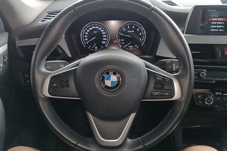 Used BMW X1 2019 sDrive18Li Fashion Model Steering Wheel