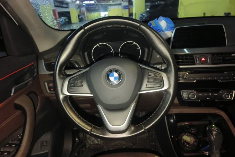 Used BMW X1 2019 sDrive18Li Premium Edition Steering Wheel