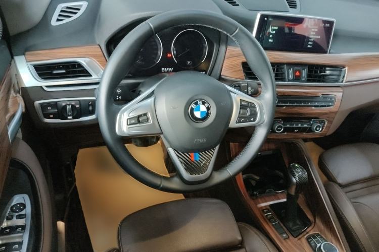 Used BMW X1 2019 xDrive20Li Luxury Model Steering Wheel