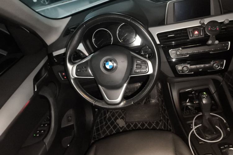 Used BMW X1 2019 sDrive20Li Leading Model Steering Wheel
