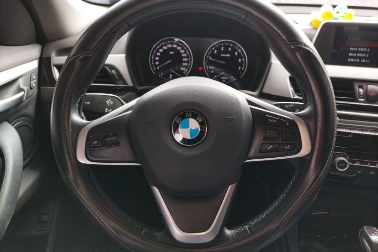Used BMW X1 2019 sDrive18Li Fashion Model Steering Wheel