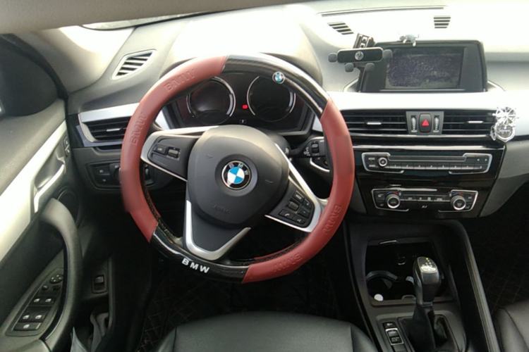 Used BMW X1 2019 sDrive18Li Fashion Model Steering Wheel