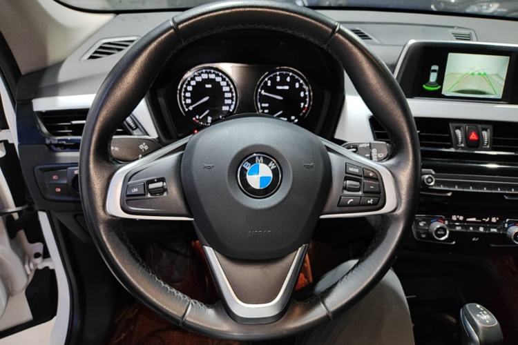 Used BMW X1 2019 sDrive18Li Fashion Model Steering Wheel