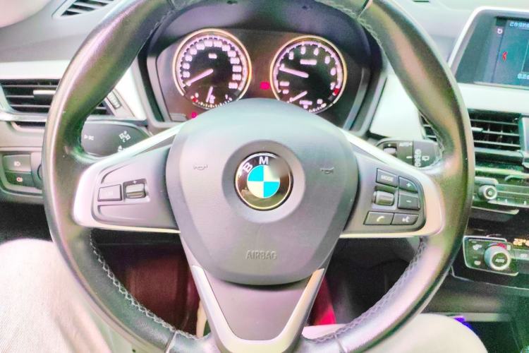 Used BMW X1 2019 sDrive20Li Leading Model Steering Wheel