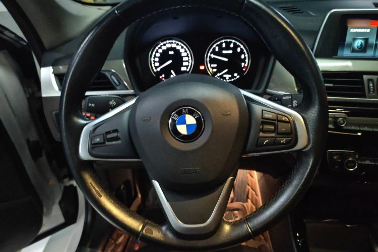 Used BMW X1 2019 sDrive18Li Premium Edition Steering Wheel
