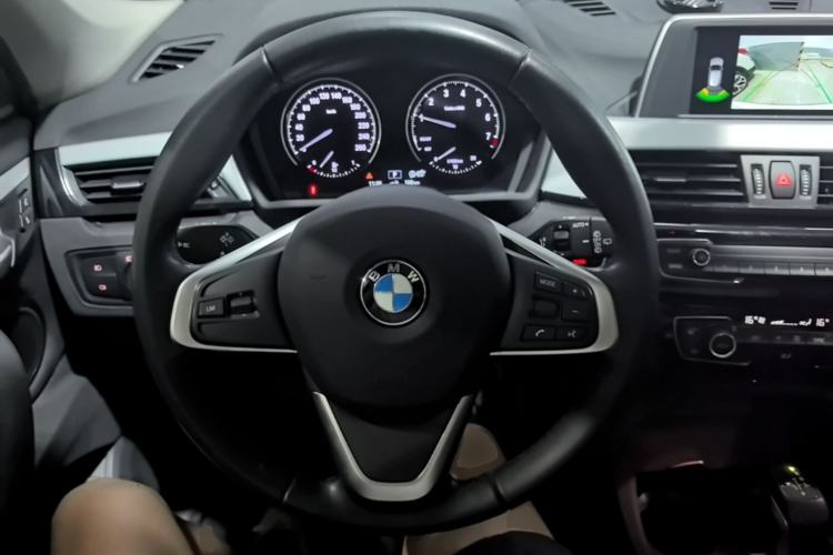 Used BMW X1 2019 sDrive20Li Leading Model Steering Wheel